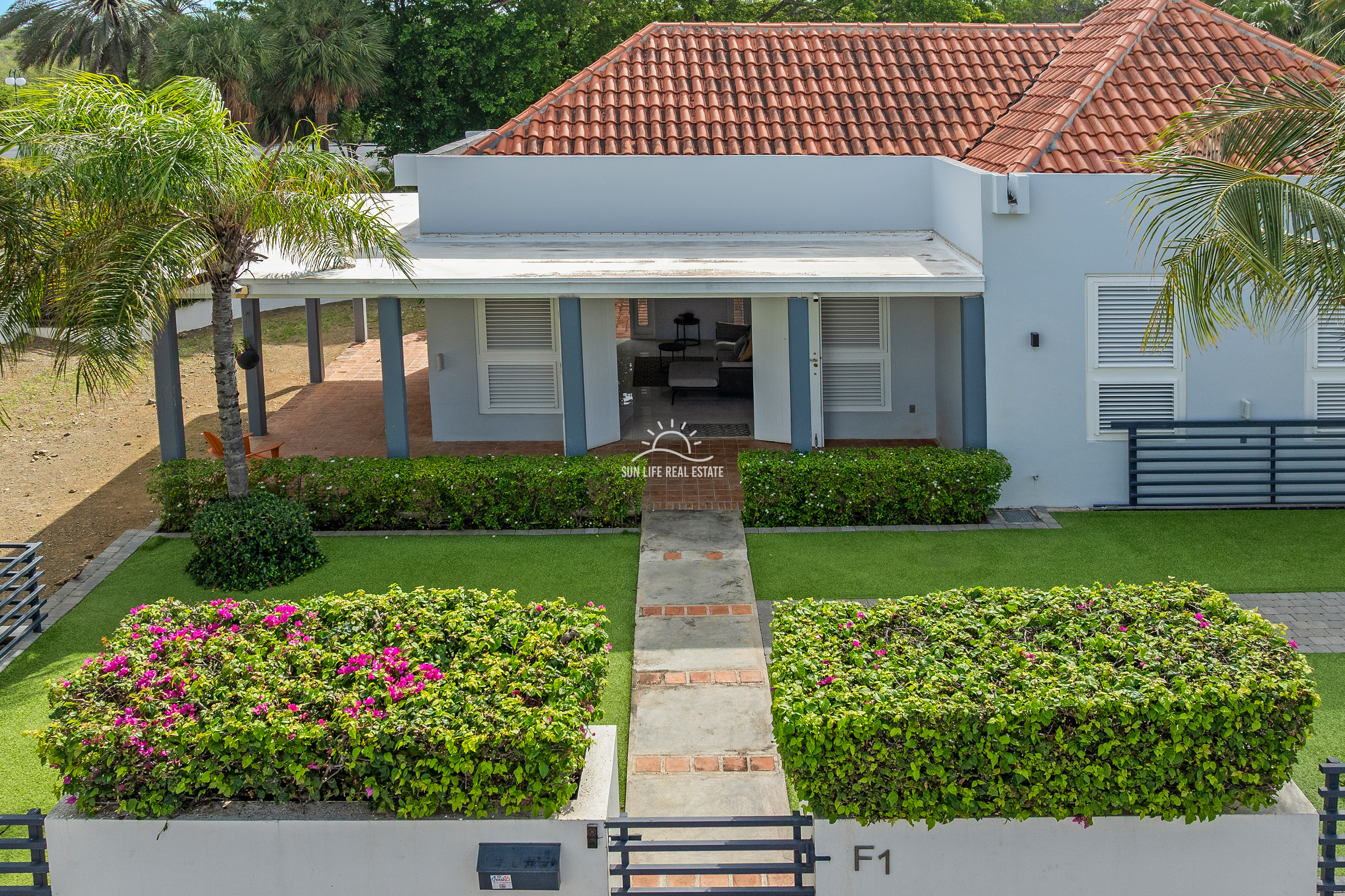 Spacious Villa with Expansion Potential in Popular Villapark Zuurzak