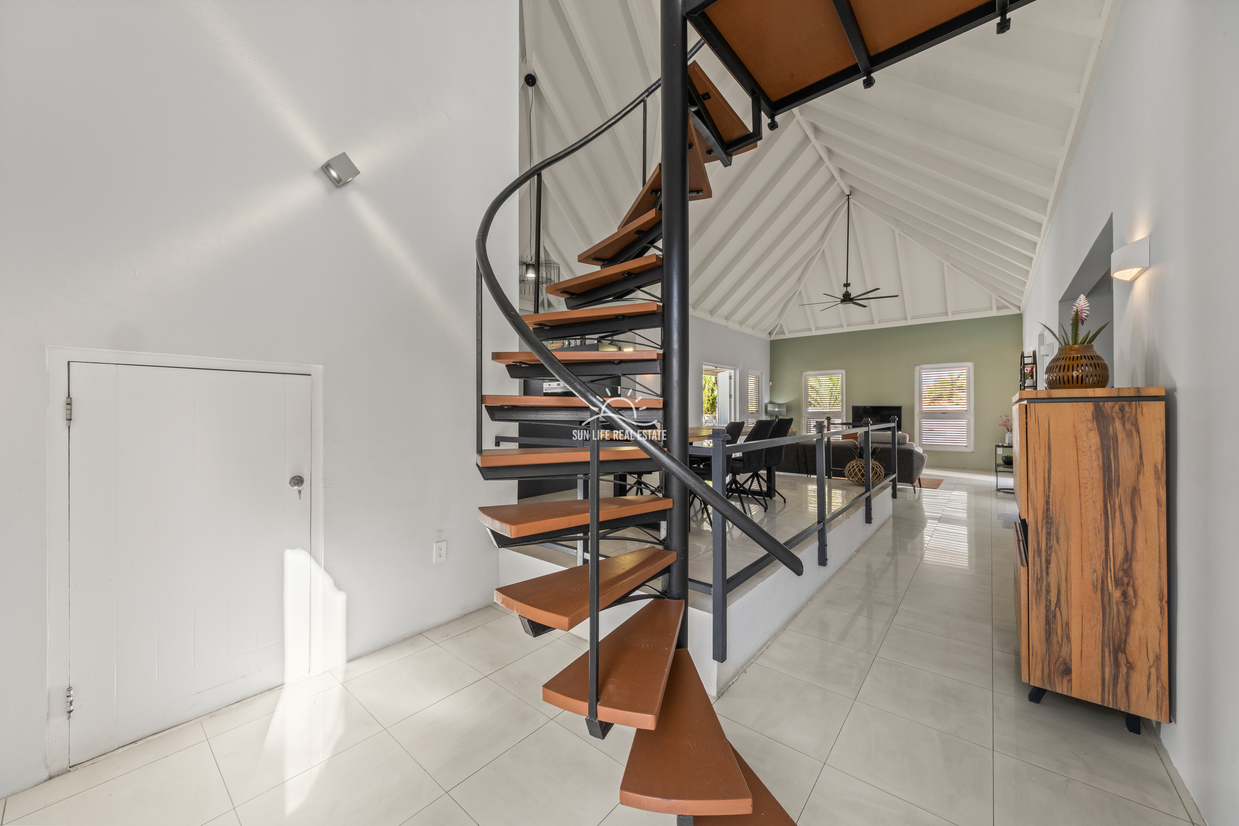 Spacious Villa with Expansion Potential in Popular Villapark Zuurzak