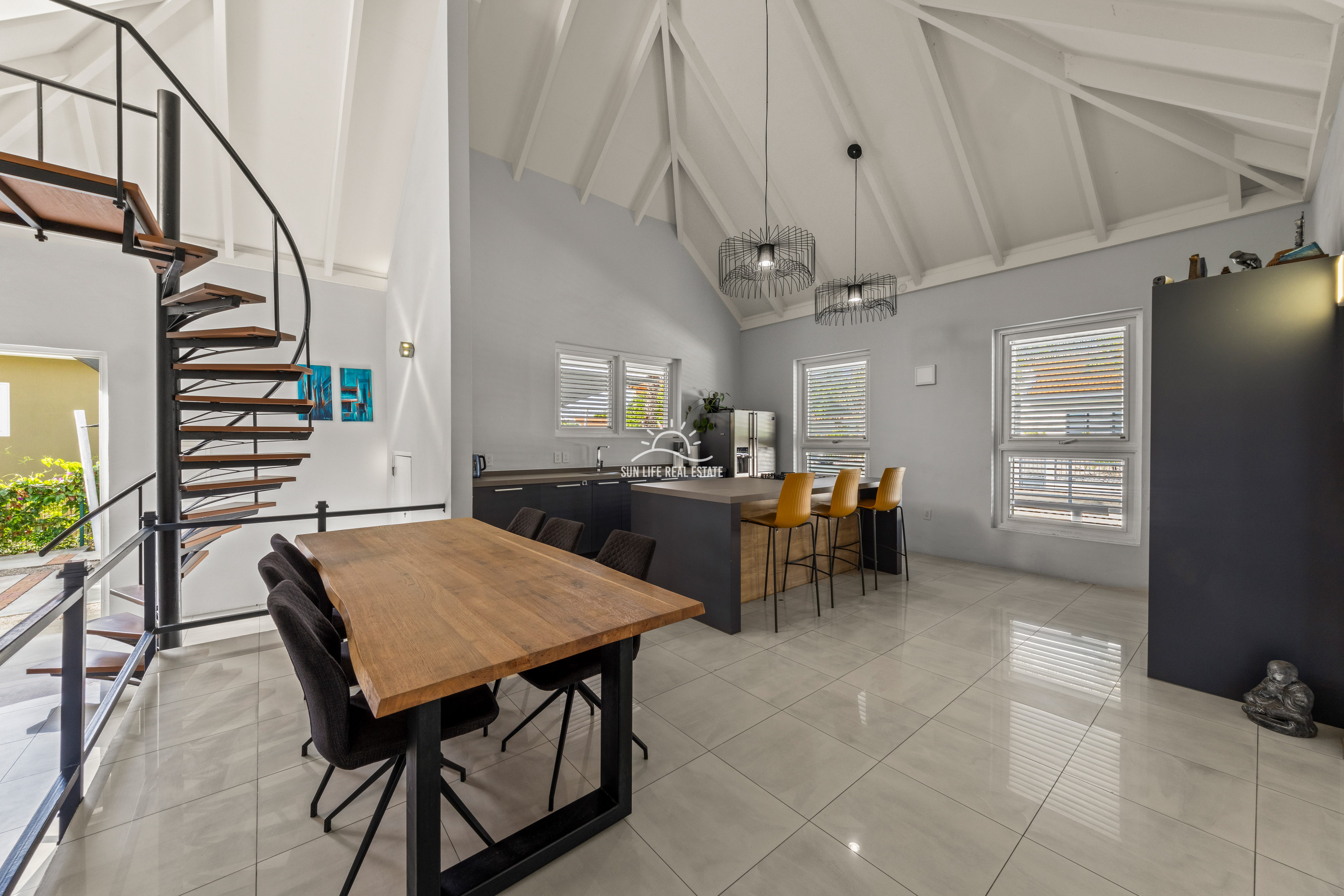 Spacious Villa with Expansion Potential in Popular Villapark Zuurzak