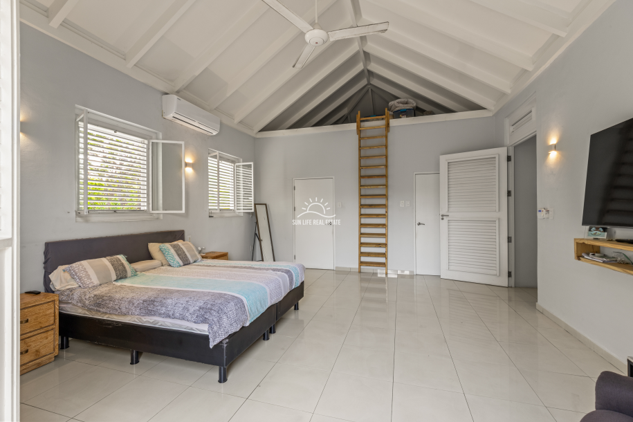 Spacious Villa with Expansion Potential in Popular Villapark Zuurzak-20