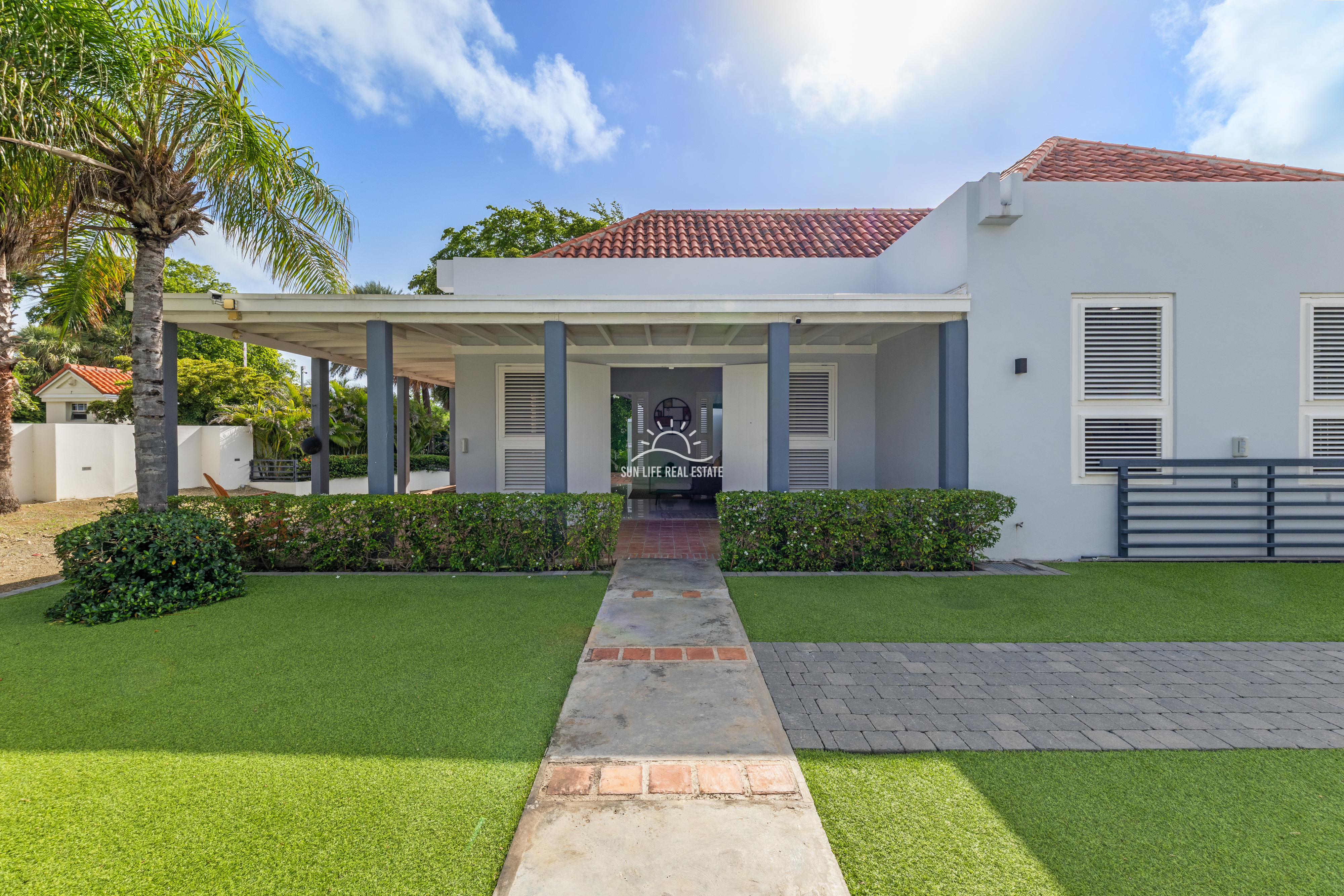 Spacious Villa with Expansion Potential in Popular Villapark Zuurzak