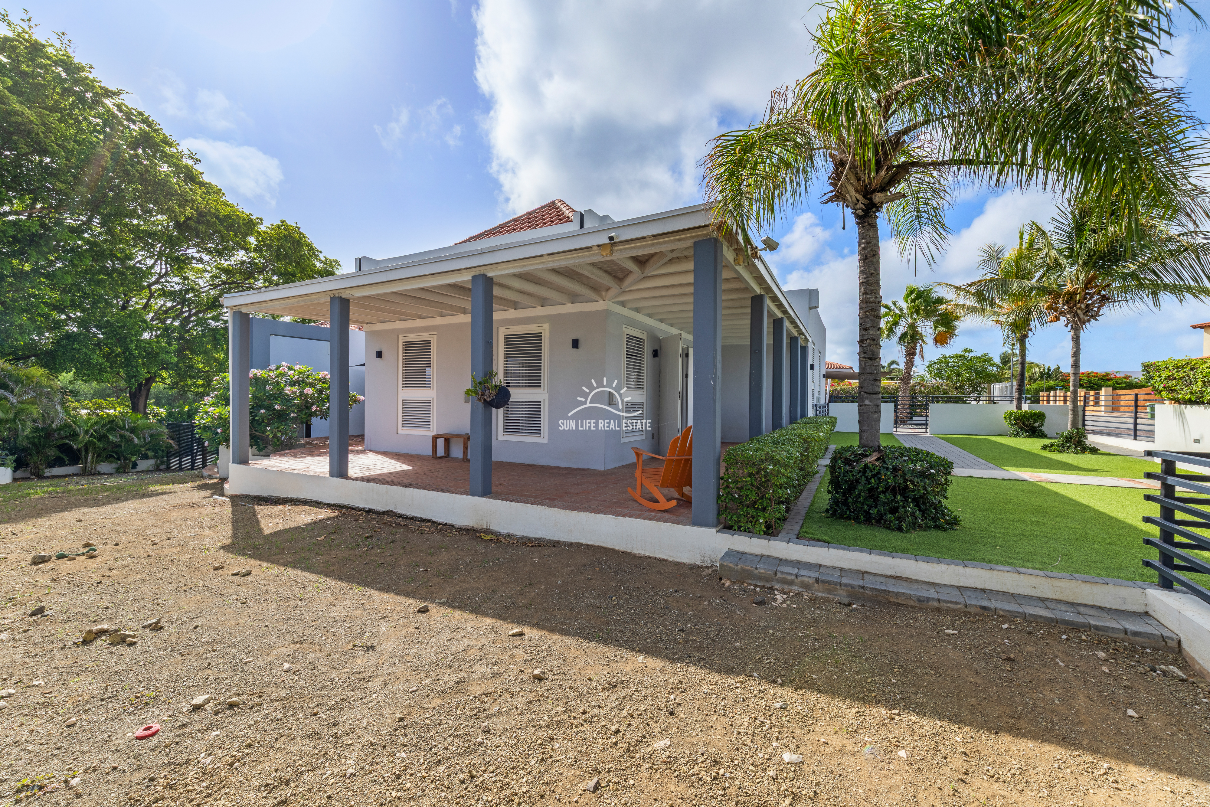 Spacious Villa with Expansion Potential in Popular Villapark Zuurzak