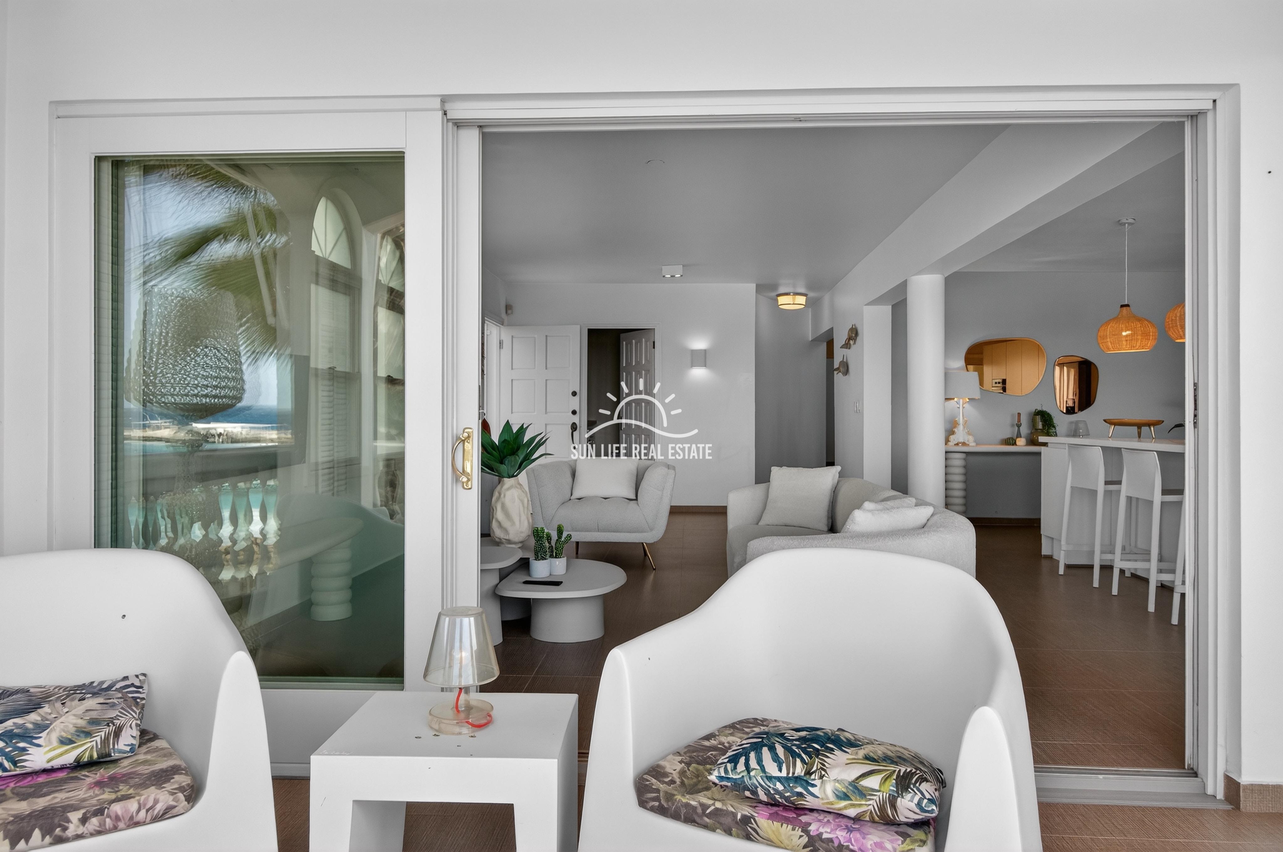 Elegant Furnished Apartment With Breathtaking Sea Views for Rent