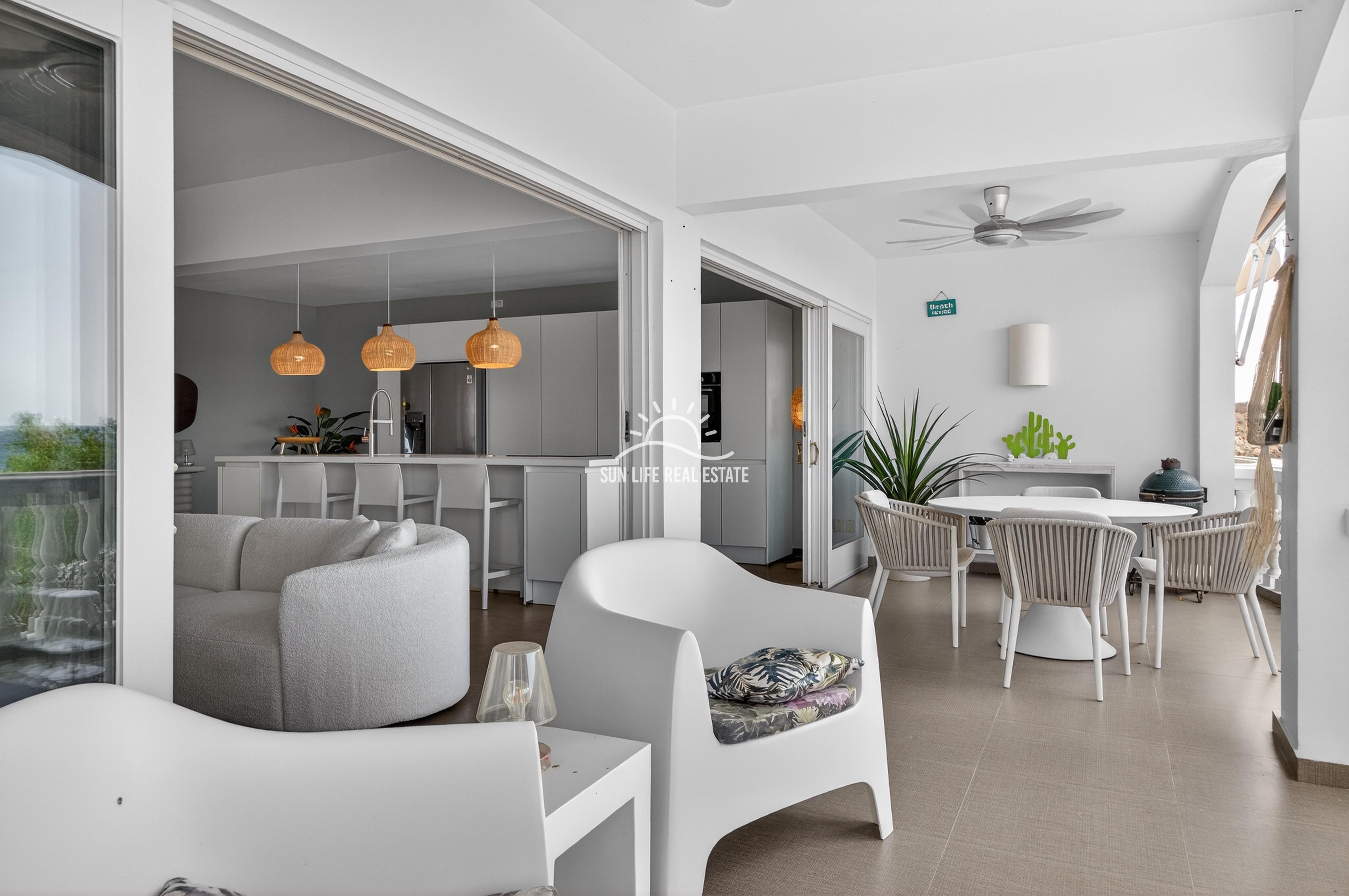 Elegant Furnished Apartment With Breathtaking Sea Views for Rent