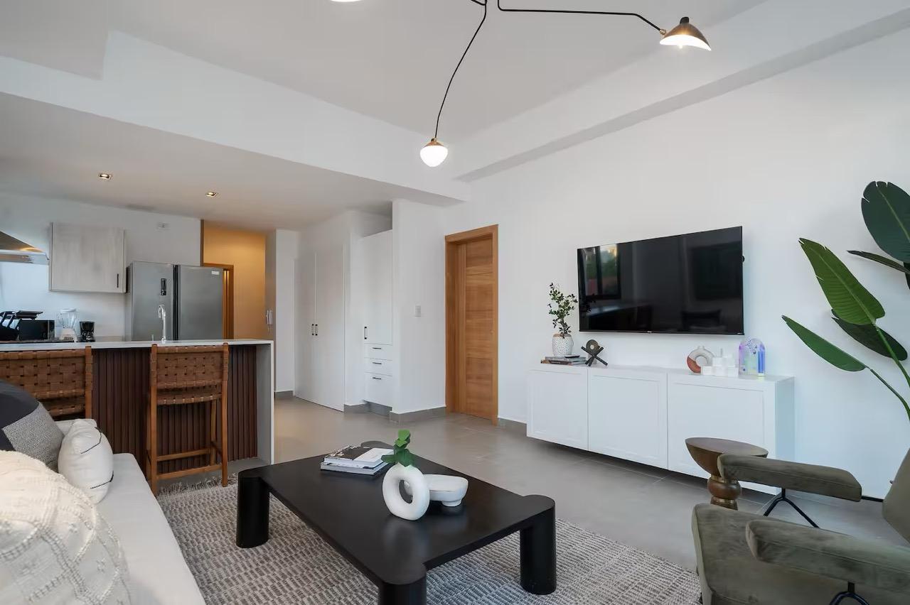 Luxury 1-Bedroom Apartment for Sale in Piantini – Fully Furnished with Proven Airbnb Income