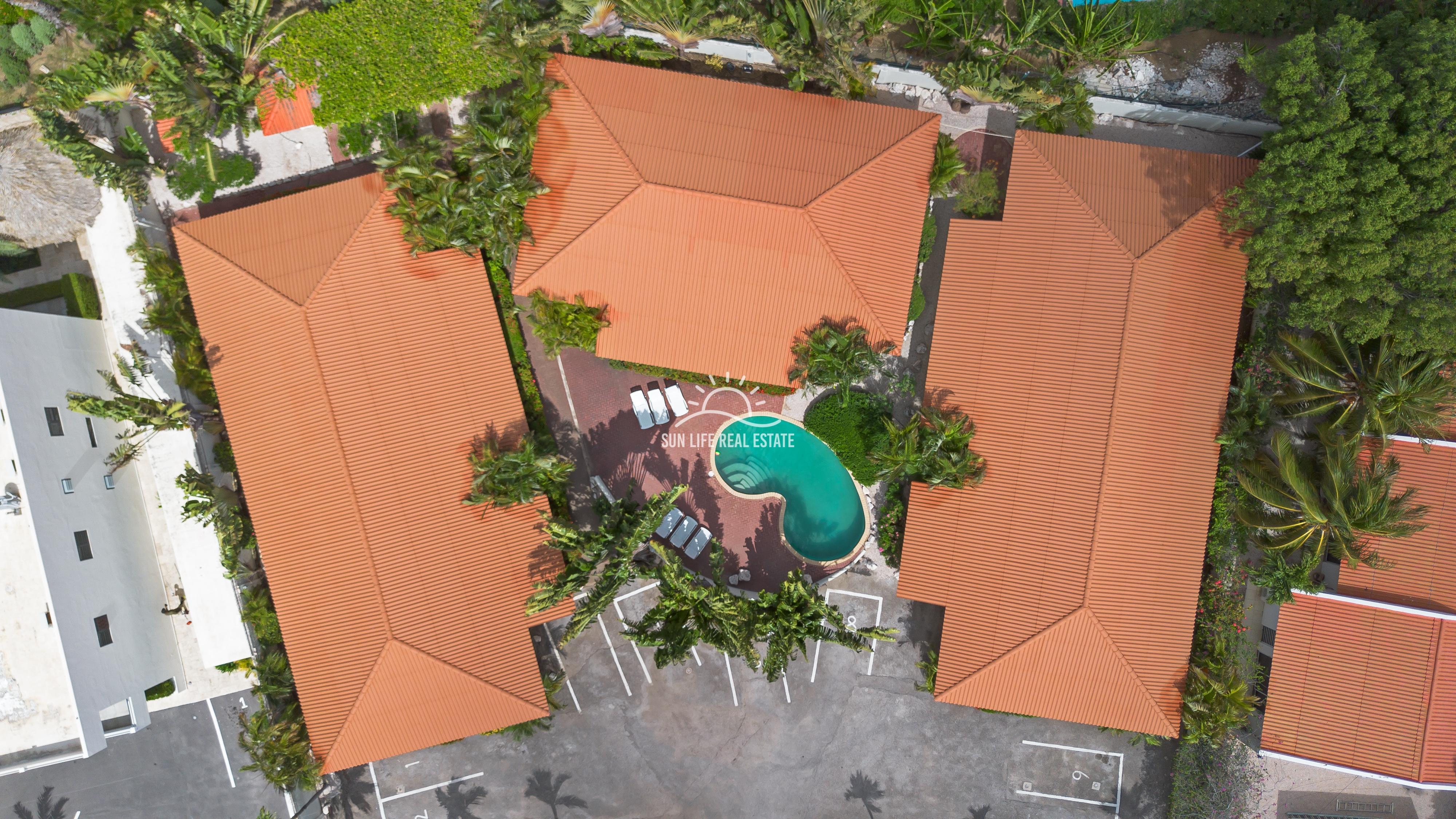 Blue Marlin Apartments, Close to mambo beach!