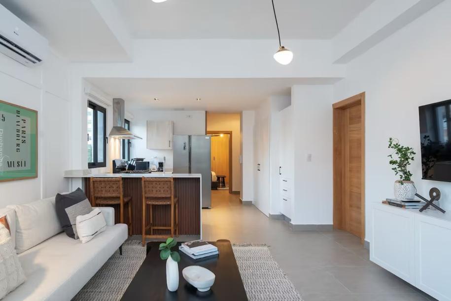 Luxury 1-Bedroom Apartment for Sale in Piantini – Fully Furnished with Proven Airbnb Income-5