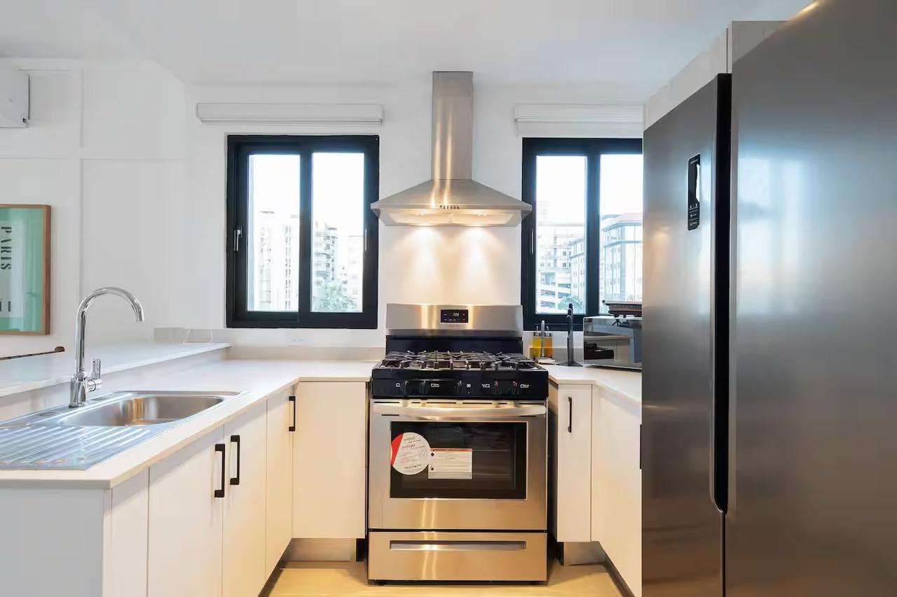 Luxury 1-Bedroom Apartment for Sale in Piantini – Fully Furnished with Proven Airbnb Income