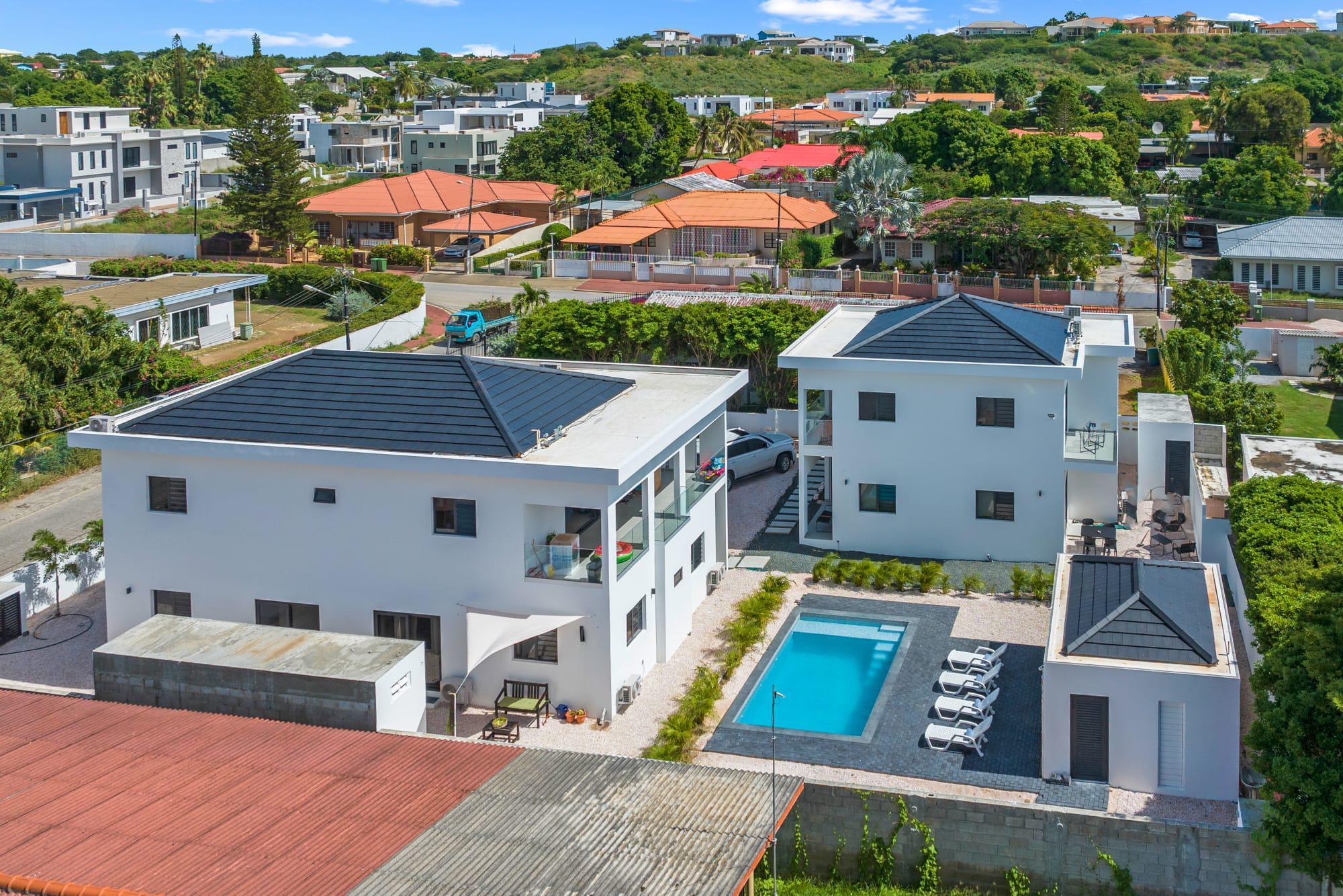 Bright & Modern Furnished Apartment For Rent with Resort-Style Pool