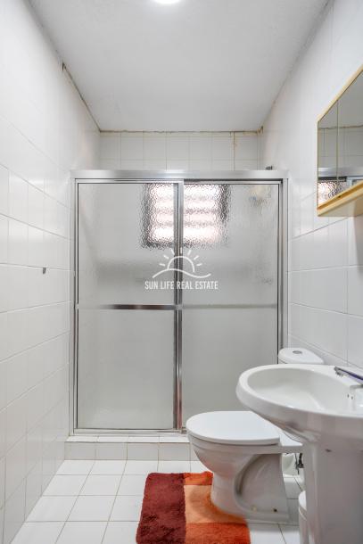 Traditionele woning met 4 slaapkamers en appartement te koop in Saliña Harbor View-25