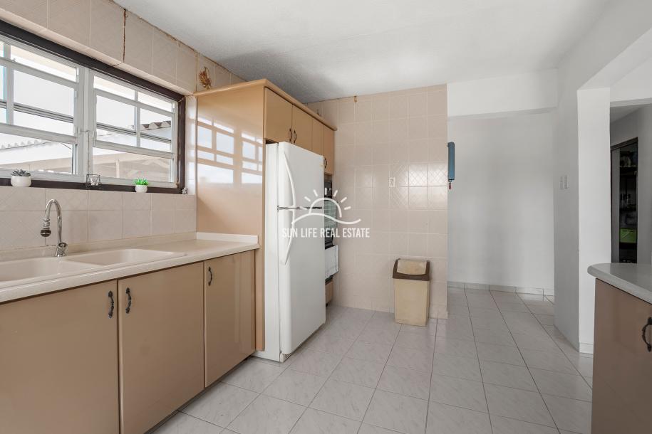 Traditionele woning met 4 slaapkamers en appartement te koop in Saliña Harbor View-22
