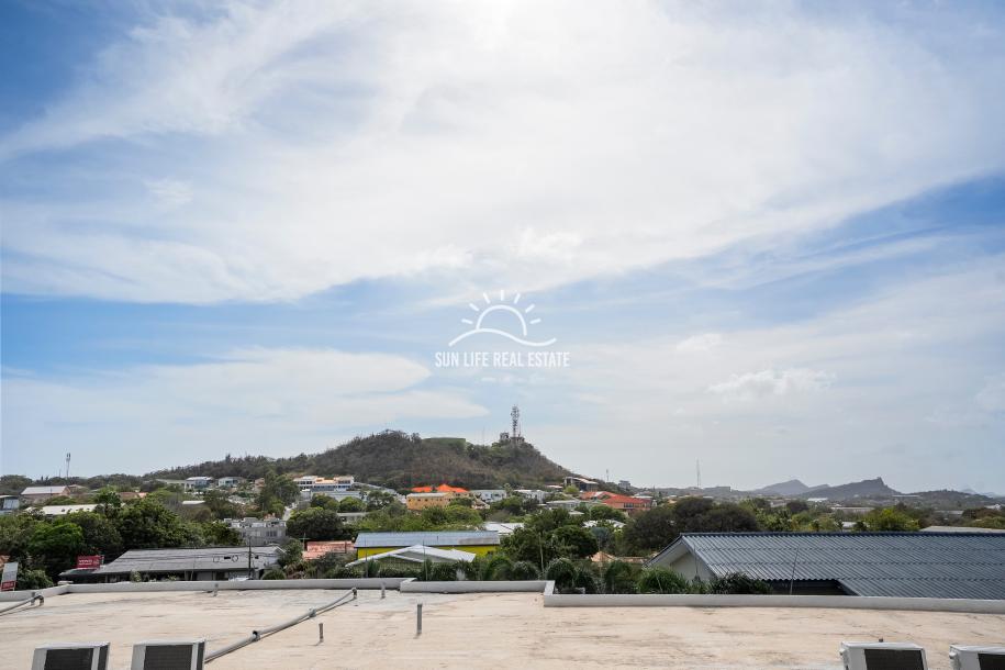 Traditionele woning met 4 slaapkamers en appartement te koop in Saliña Harbor View-39