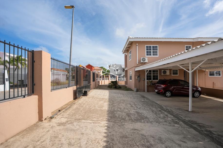 Traditionele woning met 4 slaapkamers en appartement te koop in Saliña Harbor View-40