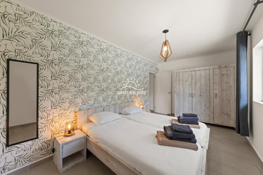 Spacious Modern 4-Bedroom Luxury Villa for Sale in Vista Royal-7