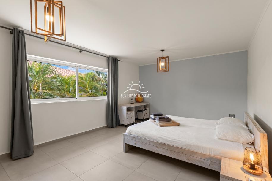Spacious Modern 4-Bedroom Luxury Villa for Sale in Vista Royal-15