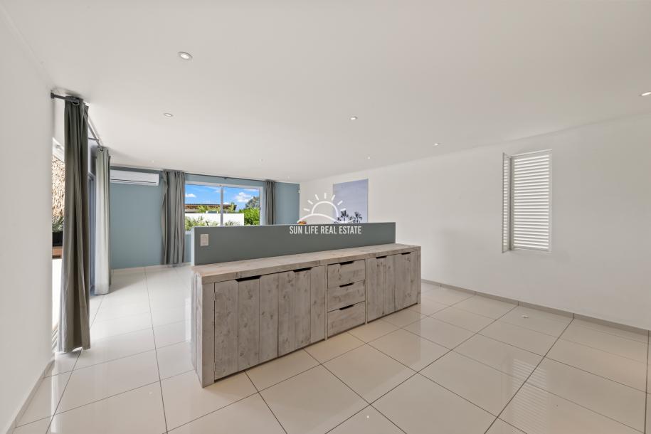 Spacious Modern 4-Bedroom Luxury Villa for Sale in Vista Royal-42