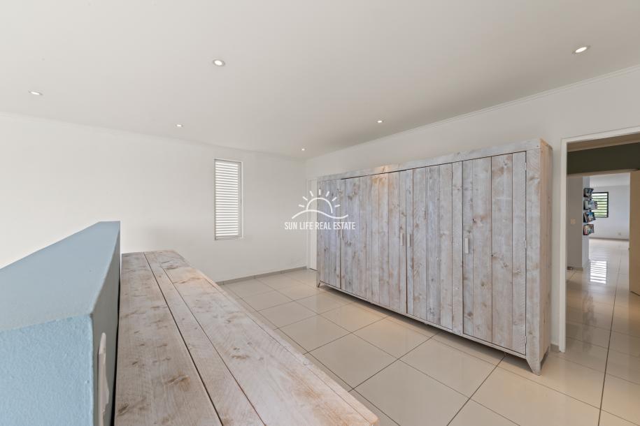 Spacious Modern 4-Bedroom Luxury Villa for Sale in Vista Royal-43