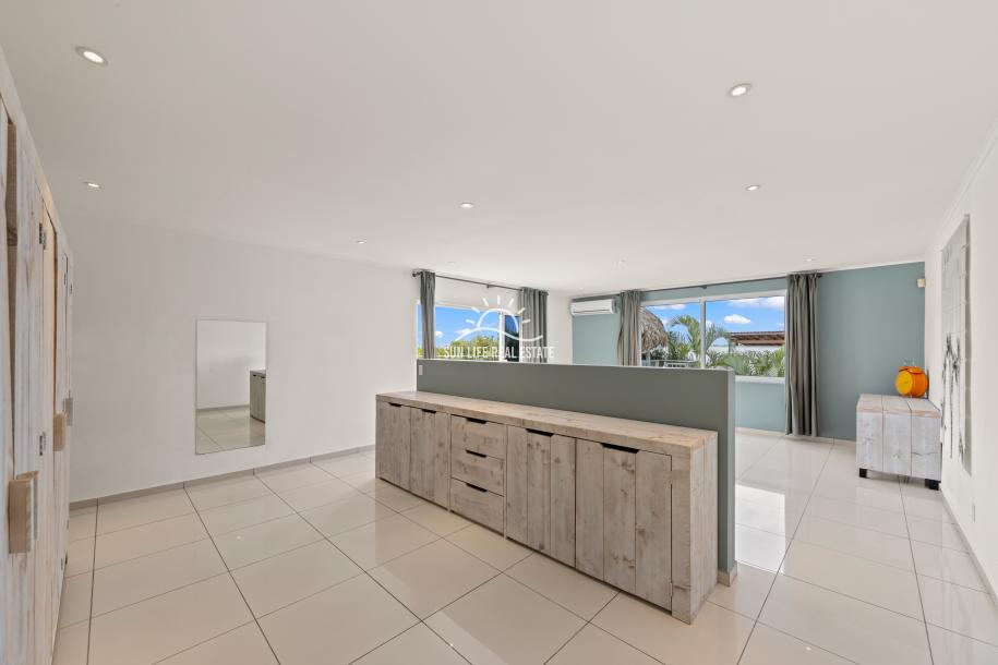 Spacious Modern 4-Bedroom Luxury Villa for Sale in Vista Royal-41