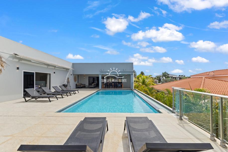 Spacious Modern 4-Bedroom Luxury Villa for Sale in Vista Royal-60