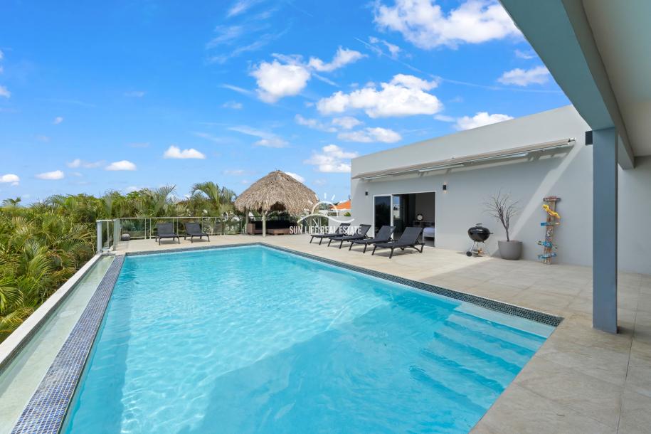 Spacious Modern 4-Bedroom Luxury Villa for Sale in Vista Royal-63