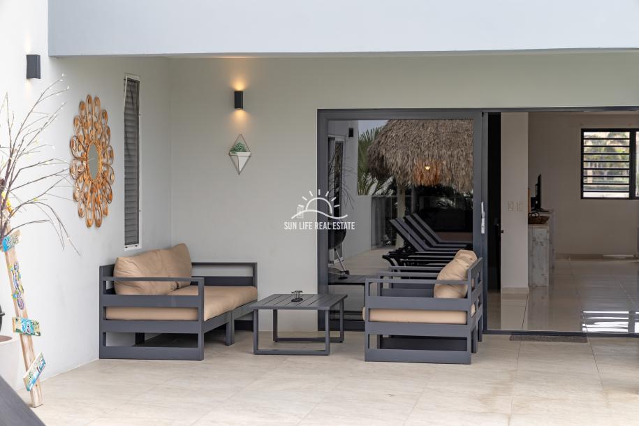 Spacious Modern 4-Bedroom Luxury Villa for Sale in Vista Royal-55