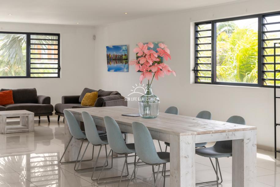 Spacious Modern 4-Bedroom Luxury Villa for Sale in Vista Royal-33