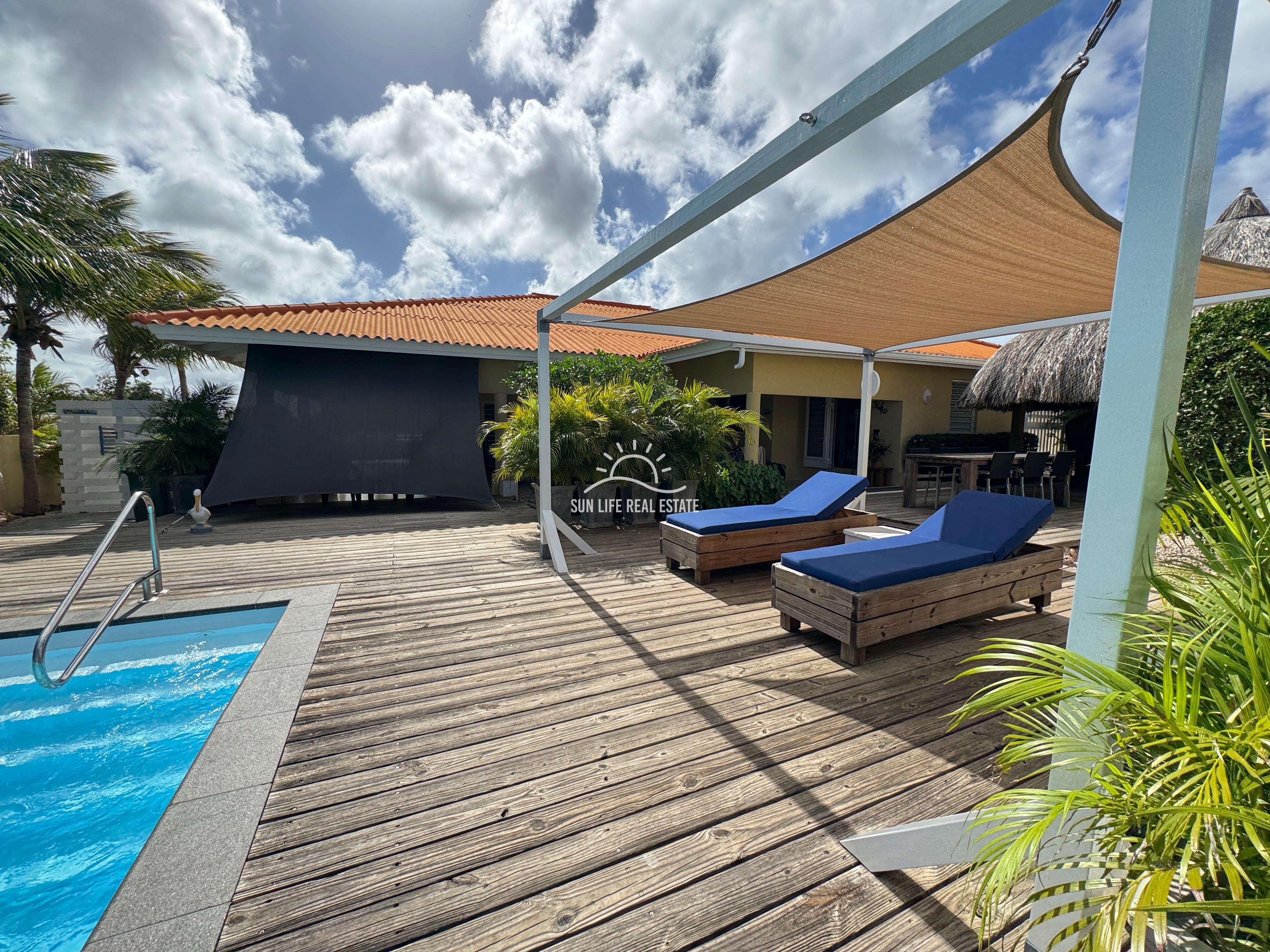 Move-In Ready Luxury Villa with Separate Apartment and Ocean Views