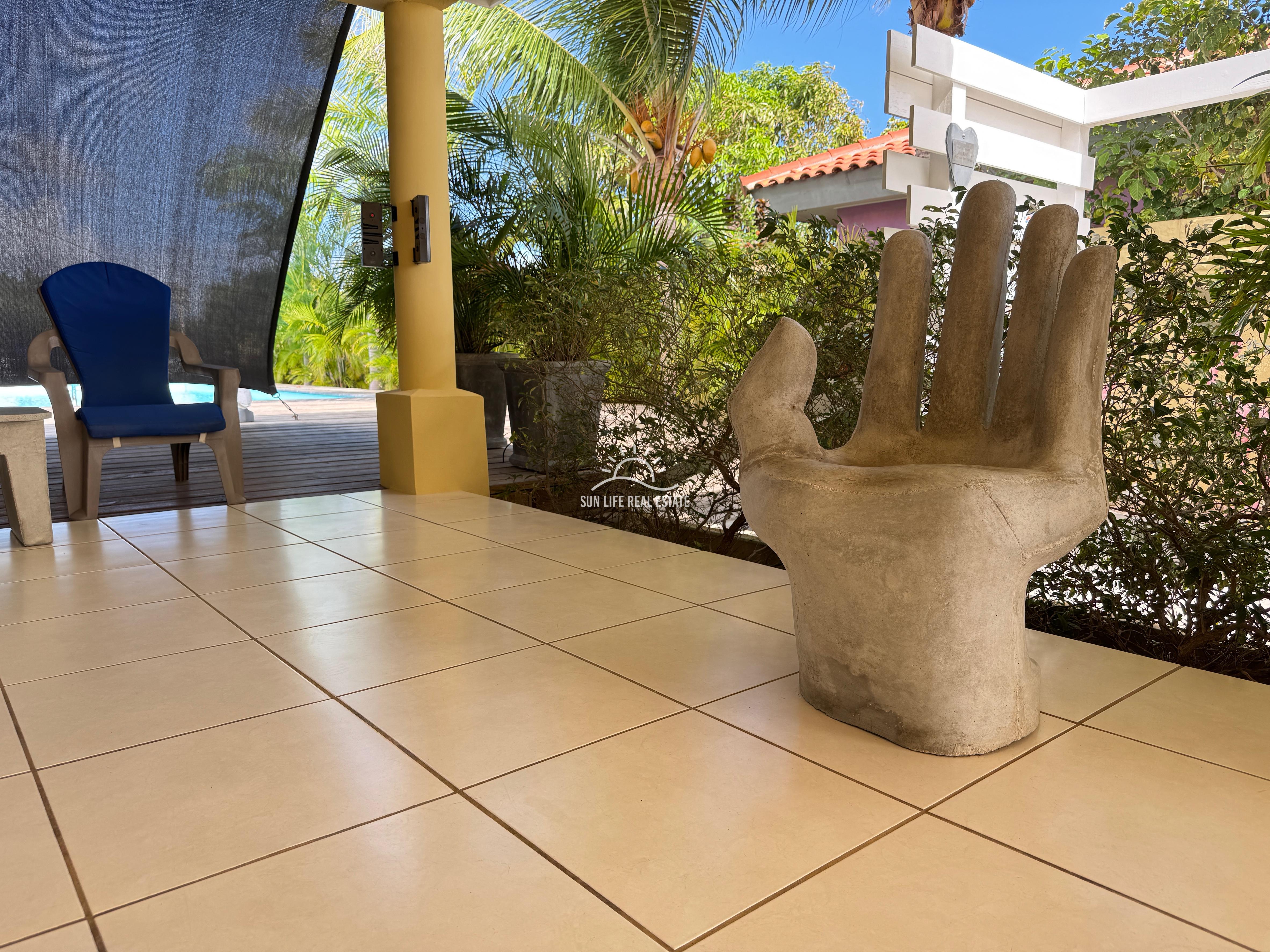 Move-In Ready Luxury Villa with Separate Apartment and Ocean Views