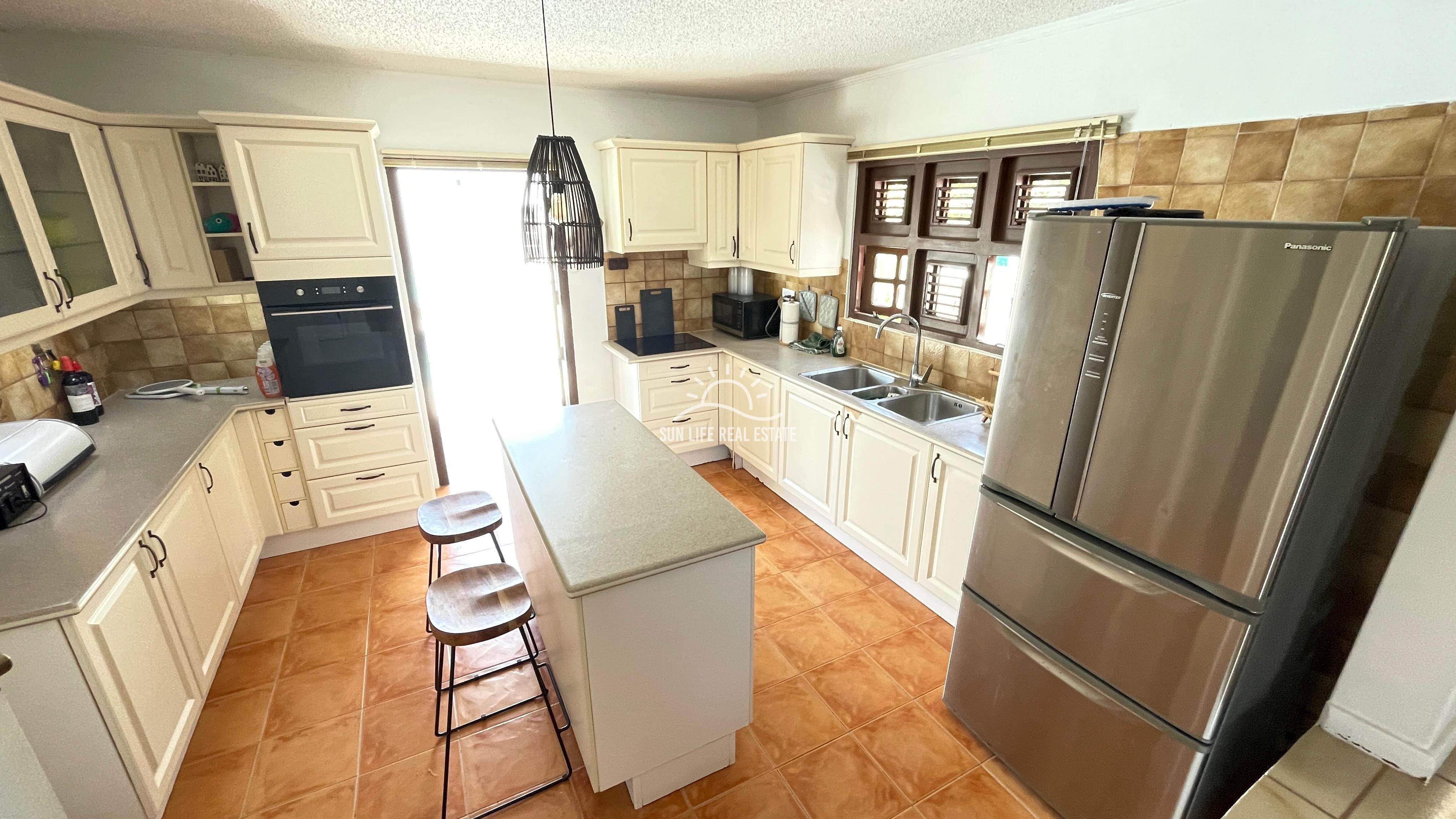 Charming Home with Private Pool and Apartment for Sale in Cas Grandi