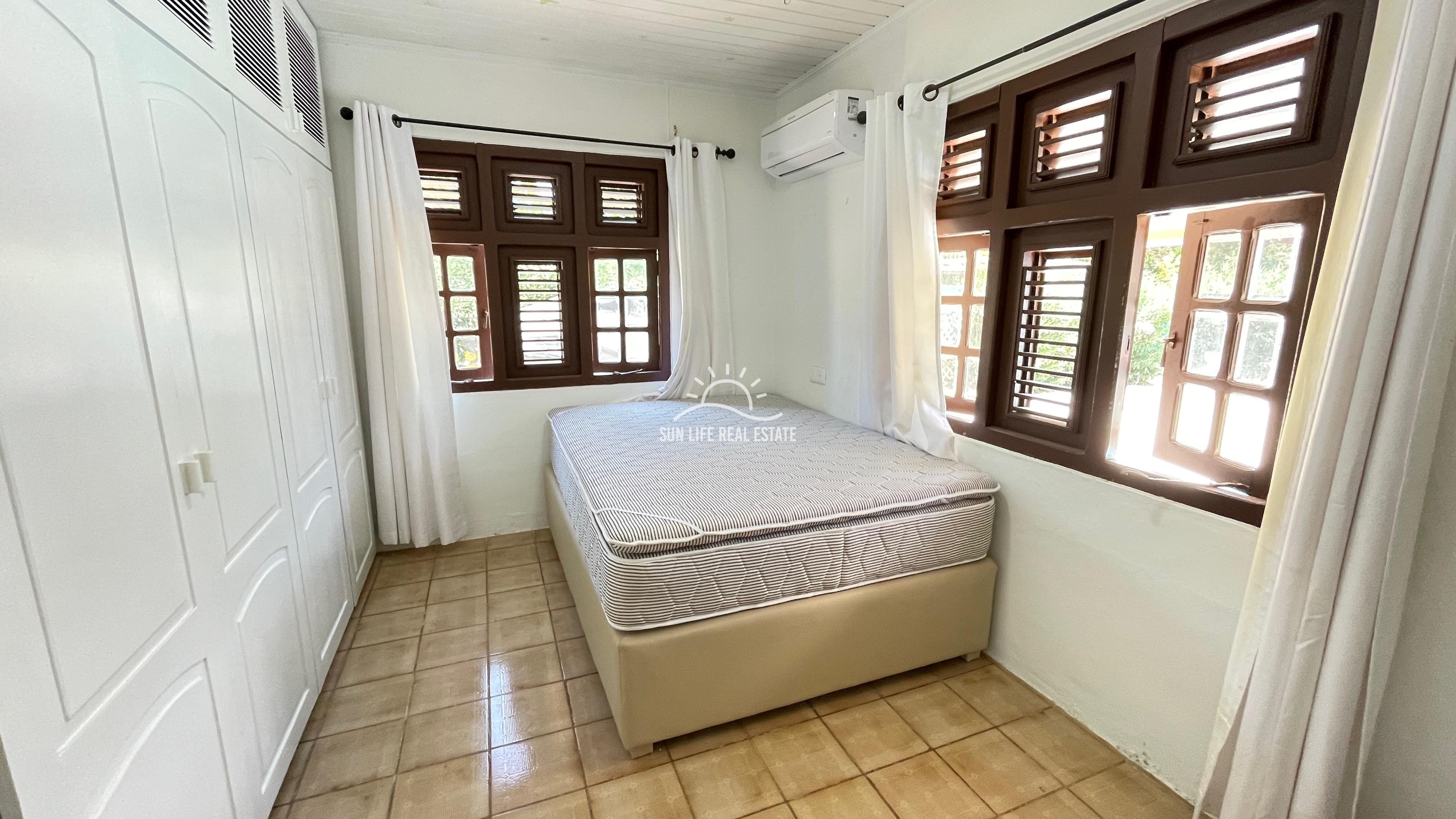 Charming Home with Private Pool and Apartment for Sale in Cas Grandi