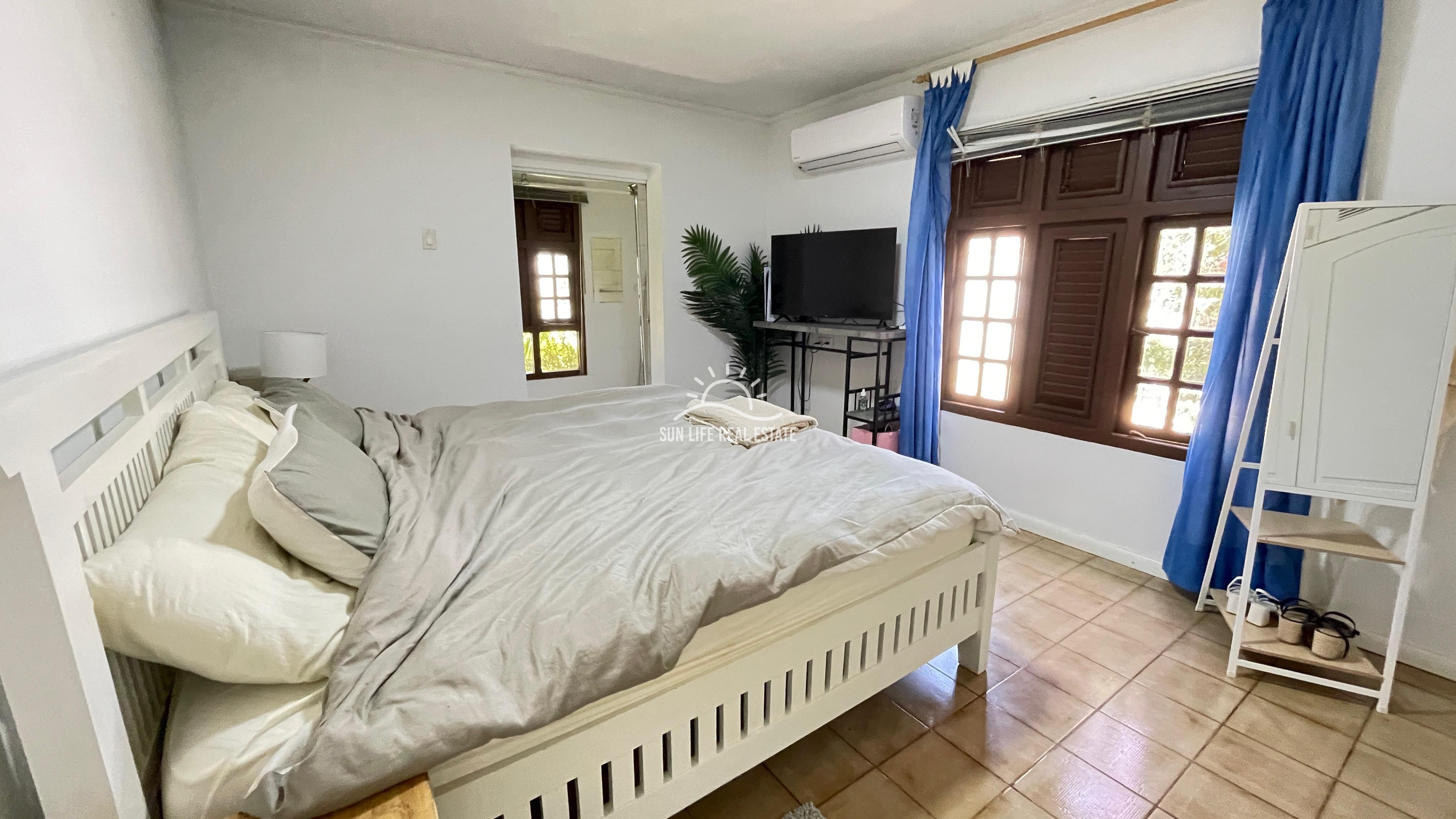 Charming Home with Private Pool and Apartment for Sale in Cas Grandi