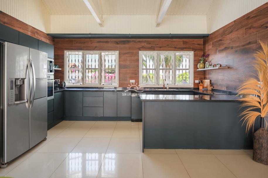 Expansive Home with Apartment & Generous Lot for Sale in Bottelier-14