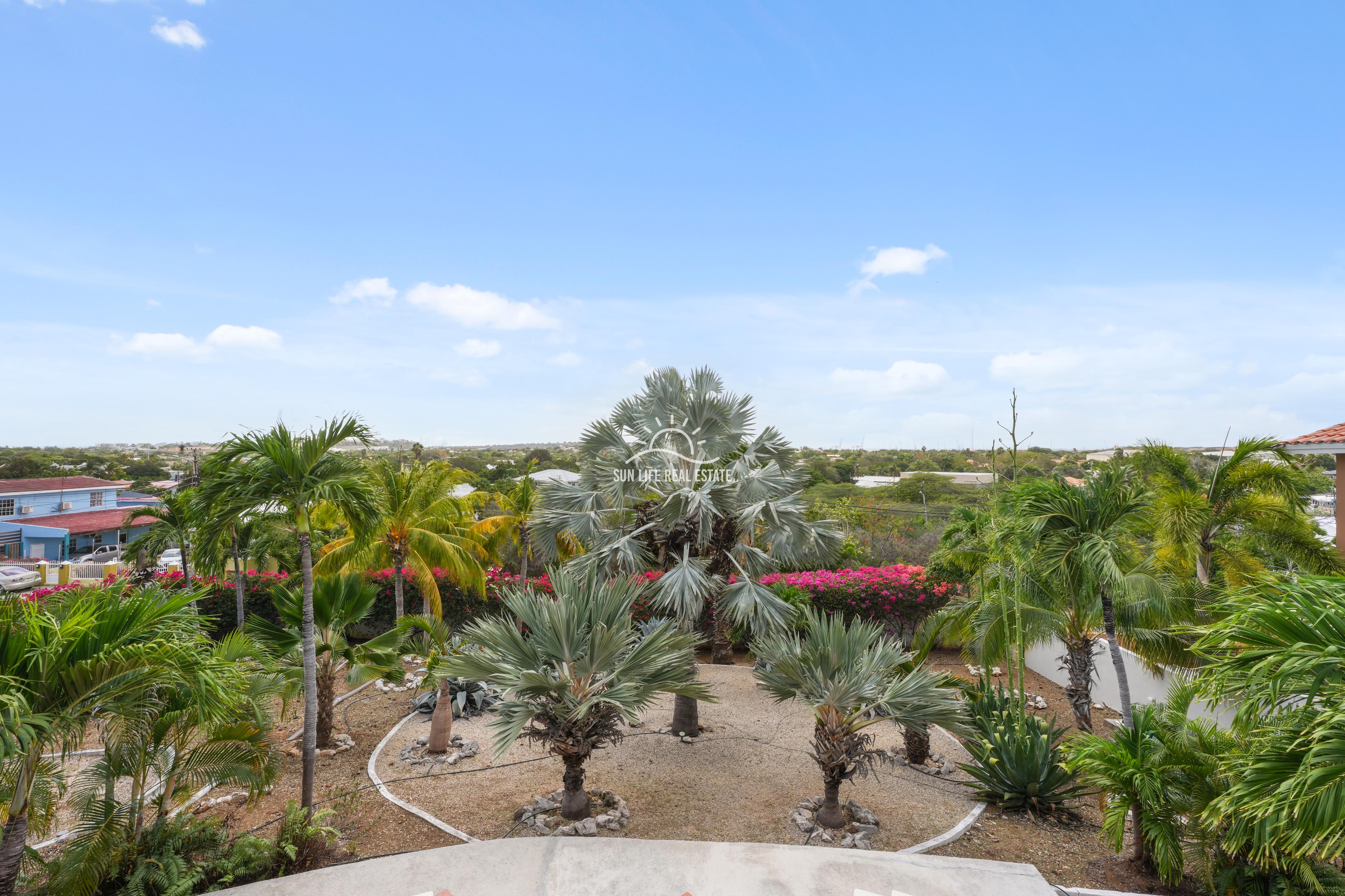 Expansive Home with Apartment & Generous Lot for Sale in Bottelier