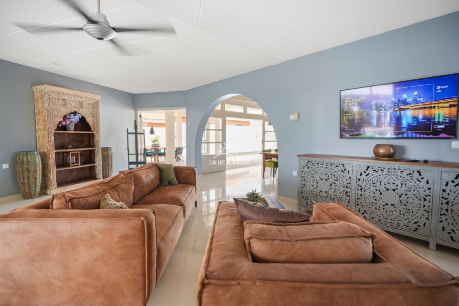 Expansive Home with Apartment & Generous Lot for Sale in Bottelier-13