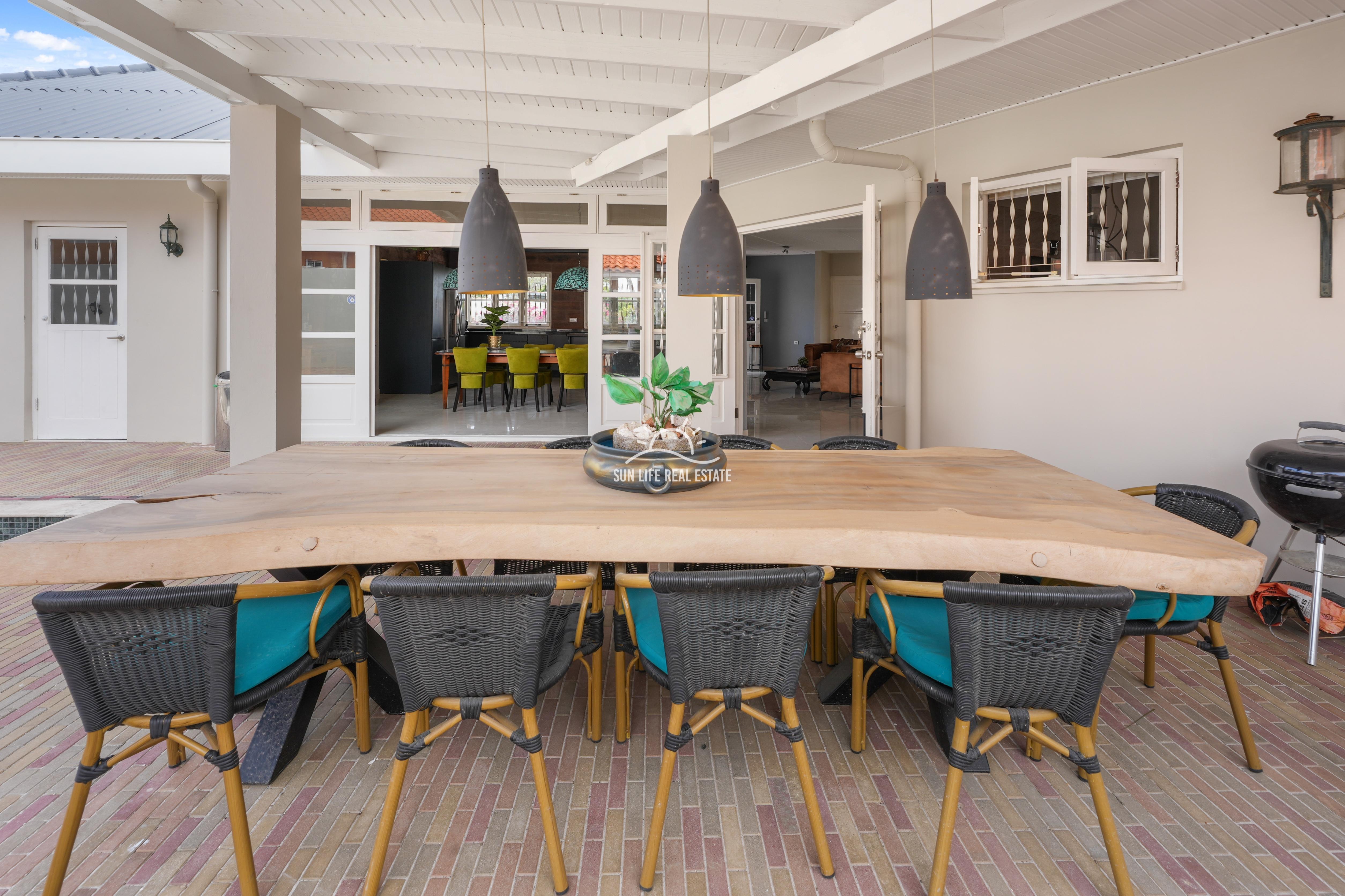 Expansive Home with Apartment & Generous Lot for Sale in Bottelier