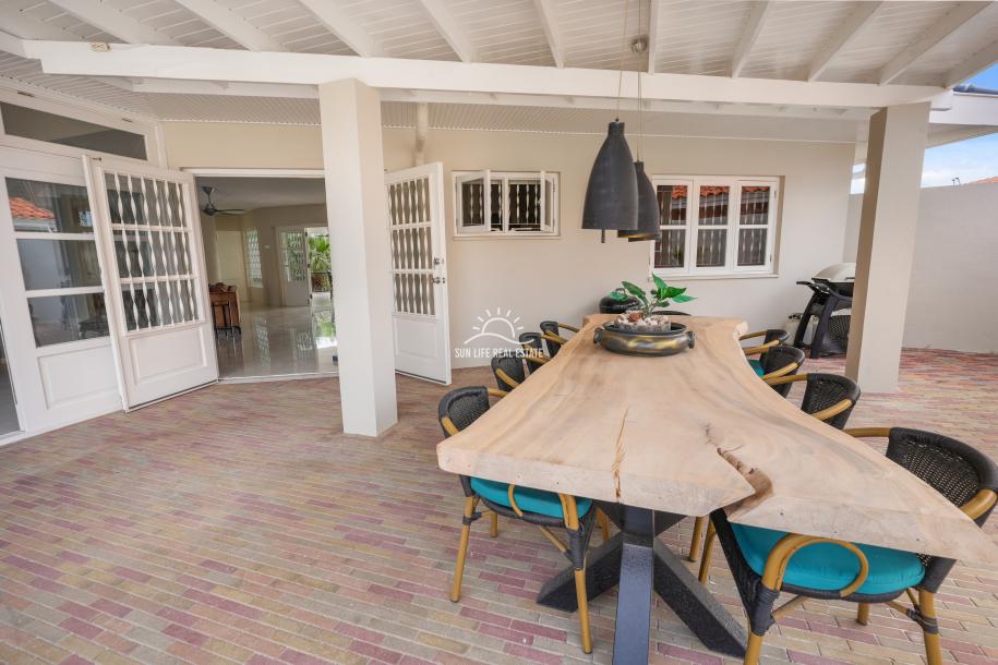 Expansive Home with Apartment & Generous Lot for Sale in Bottelier-34