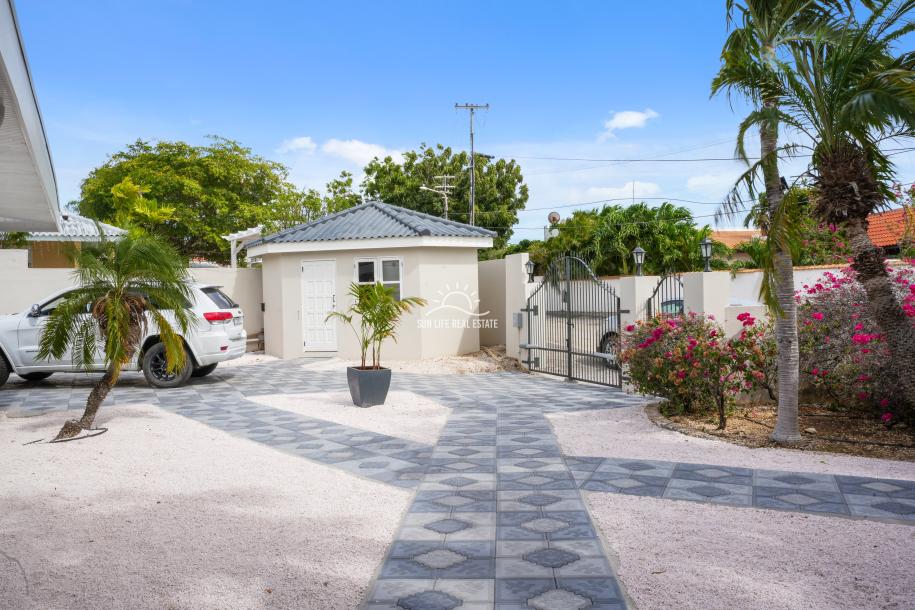 Expansive Home with Apartment & Generous Lot for Sale in Bottelier-4