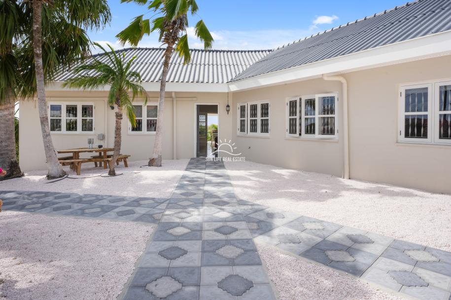 Expansive Home with Apartment & Generous Lot for Sale in Bottelier-7