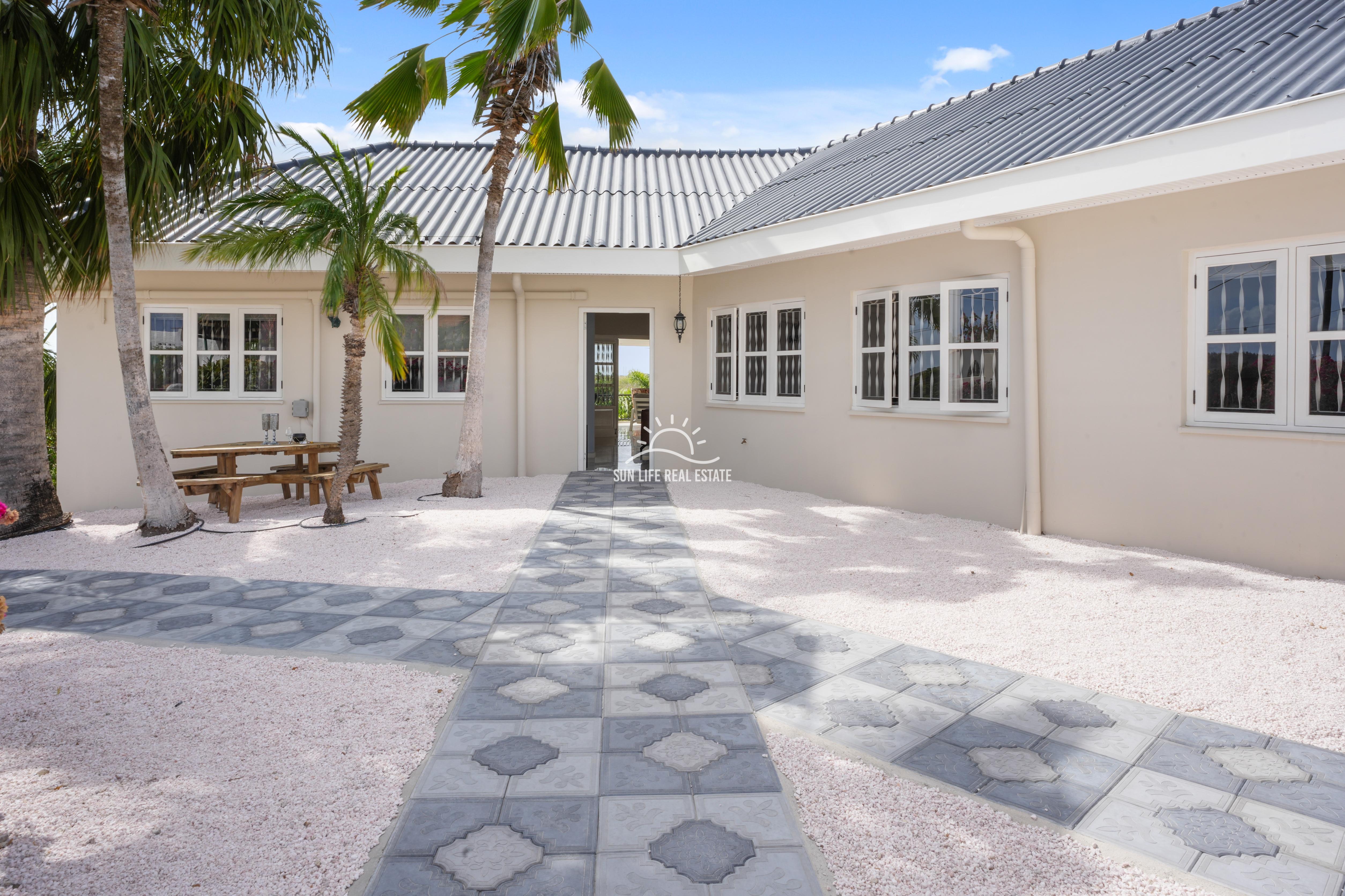 Expansive Home with Apartment & Generous Lot for Sale in Bottelier