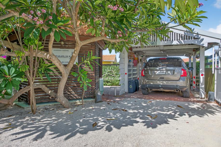 Move-in Ready 3-Bedroom Villa with Private Pool in Villapark Fontein-3