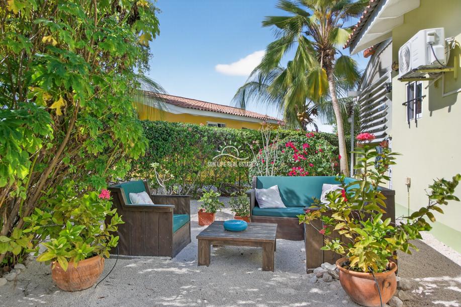 Move-in Ready 3-Bedroom Villa with Private Pool in Villapark Fontein-11