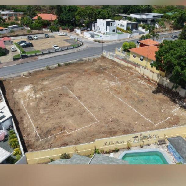 Pre-Sale: Luxury 3-Bedroom Apartments in Mahaai Under Construction-11
