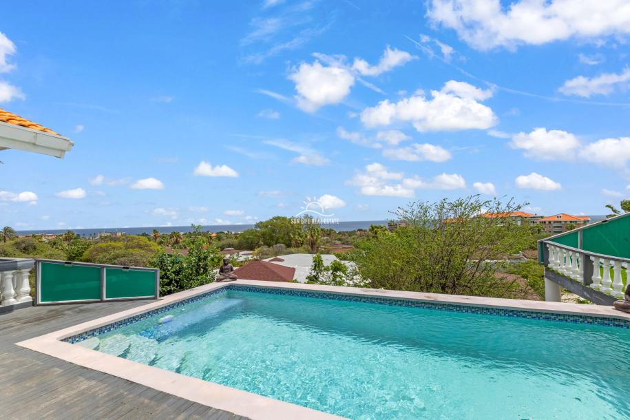 Renovated Villa with 2 Apartments & Sea Views For Sale in Piscadera-42