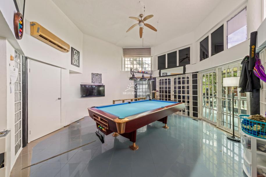 Renovated Villa with 2 Apartments & Sea Views For Sale in Piscadera-31