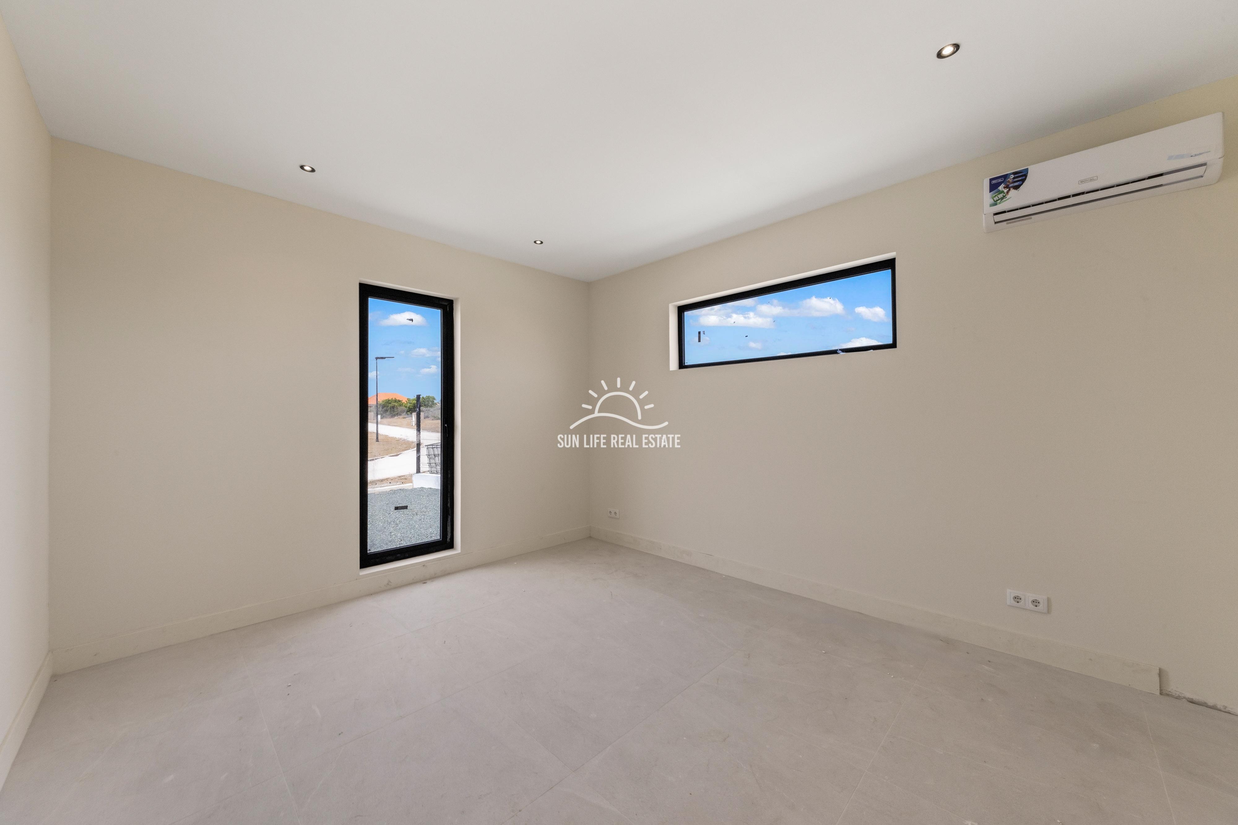 Newly Built Modern Luxury Villa for Rent in Hofi Sint Joris