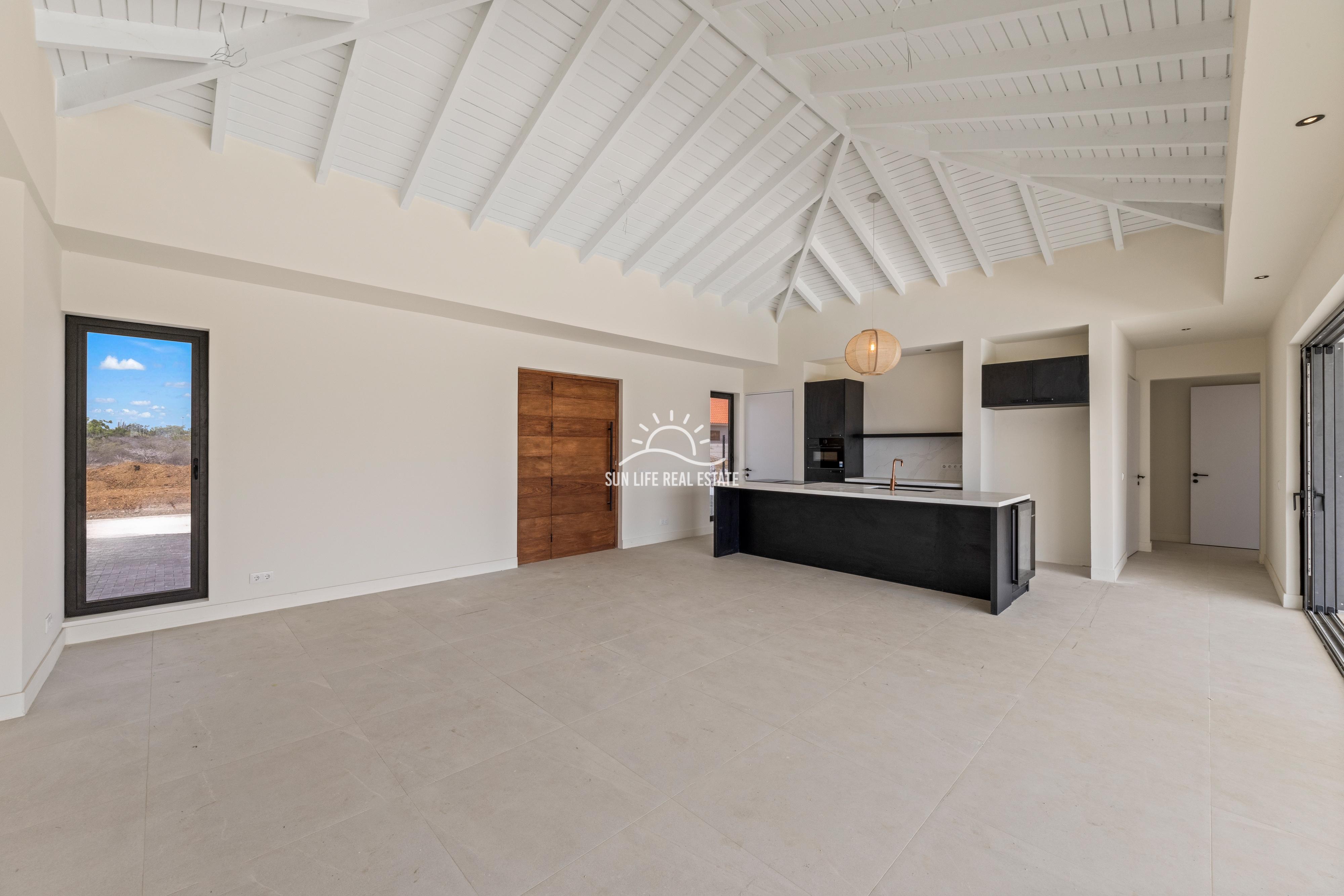 Newly Built Modern Luxury Villa for Rent in Hofi Sint Joris