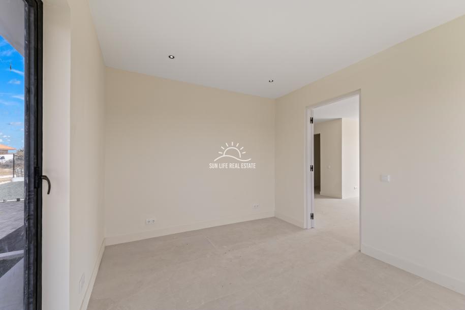 Newly Built Modern Luxury Villa for Rent in Hofi Sint Joris-22