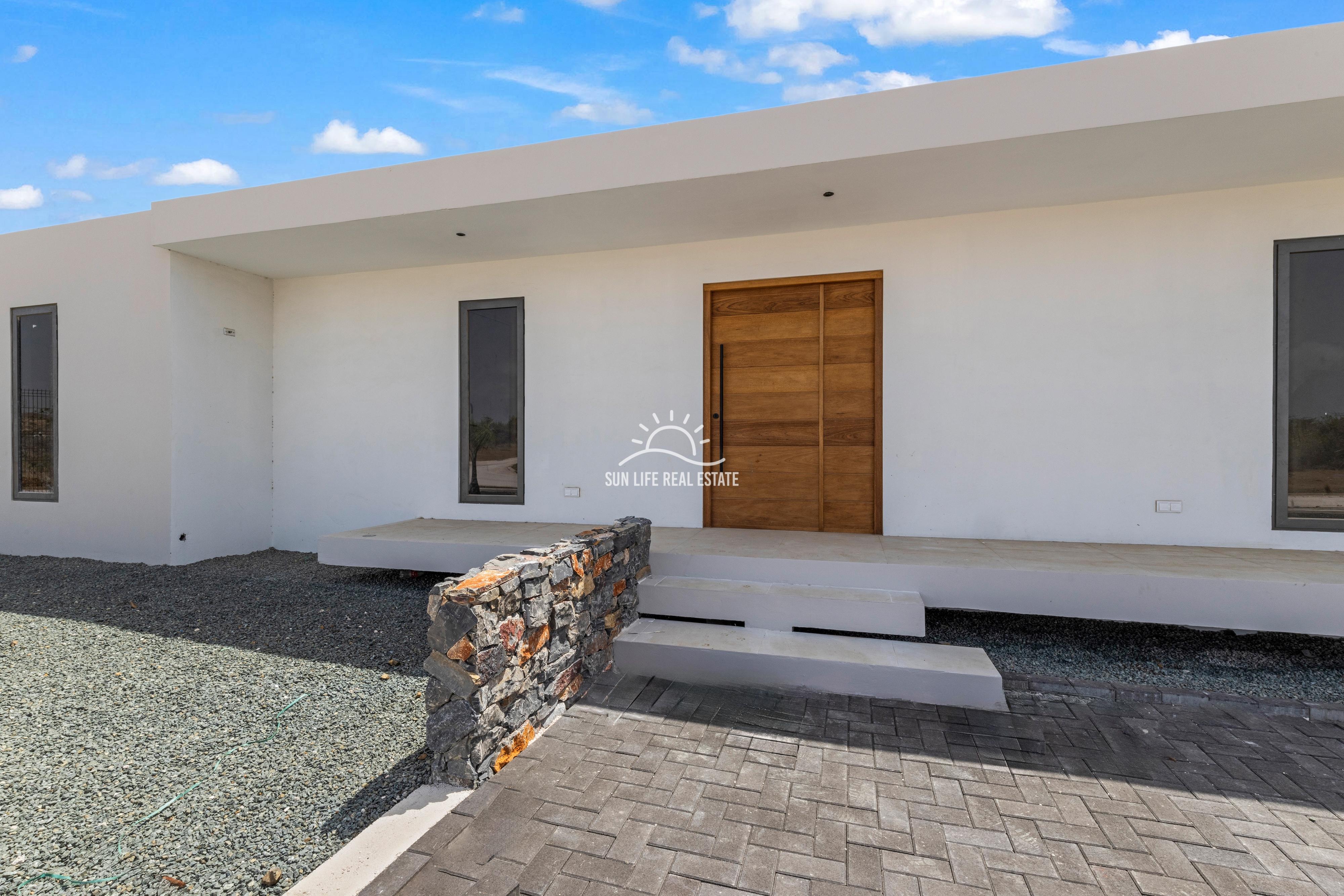 Newly Built Modern Luxury Villa for Rent in Hofi Sint Joris