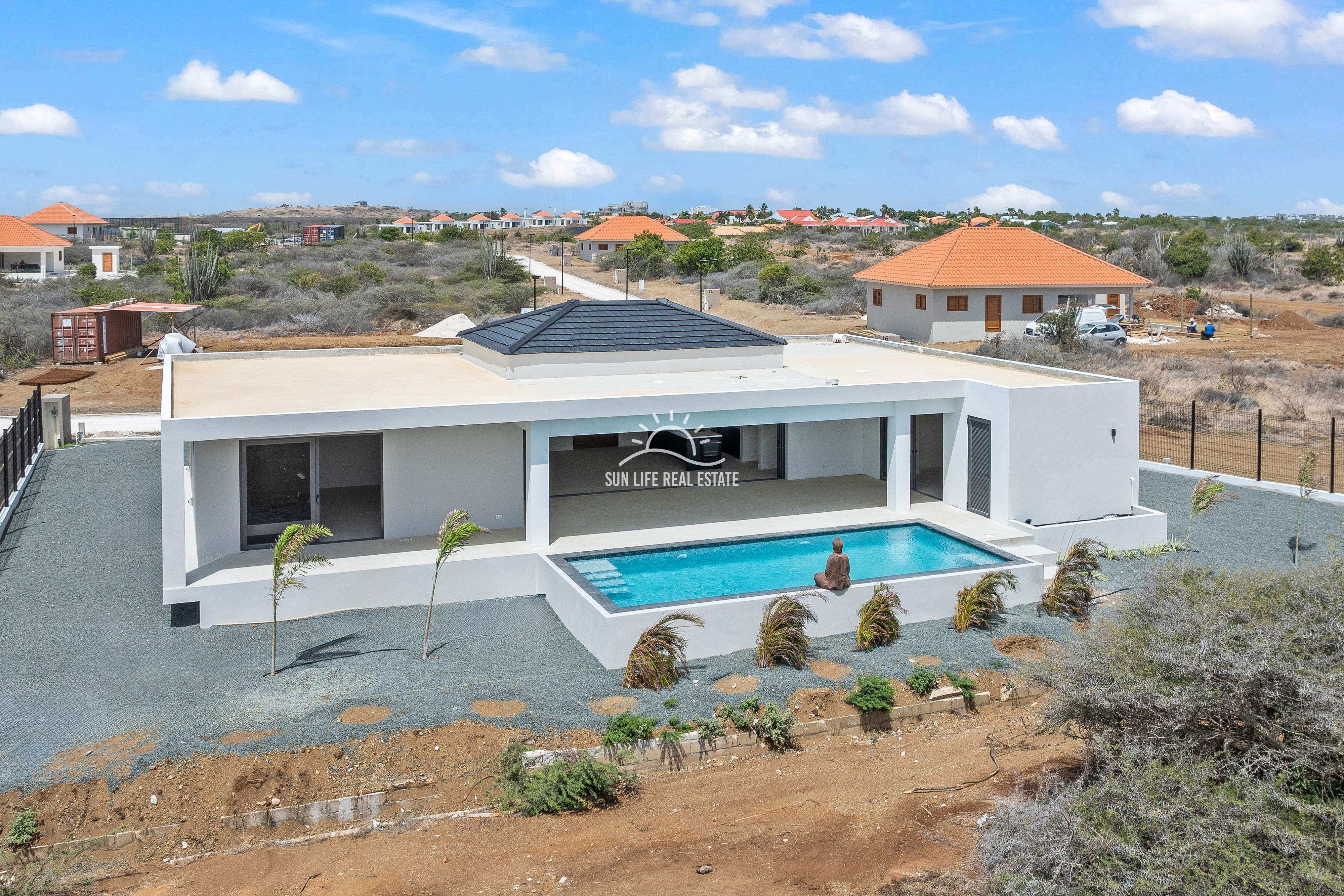 Newly Built Modern Luxury Villa for Rent in Hofi Sint Joris