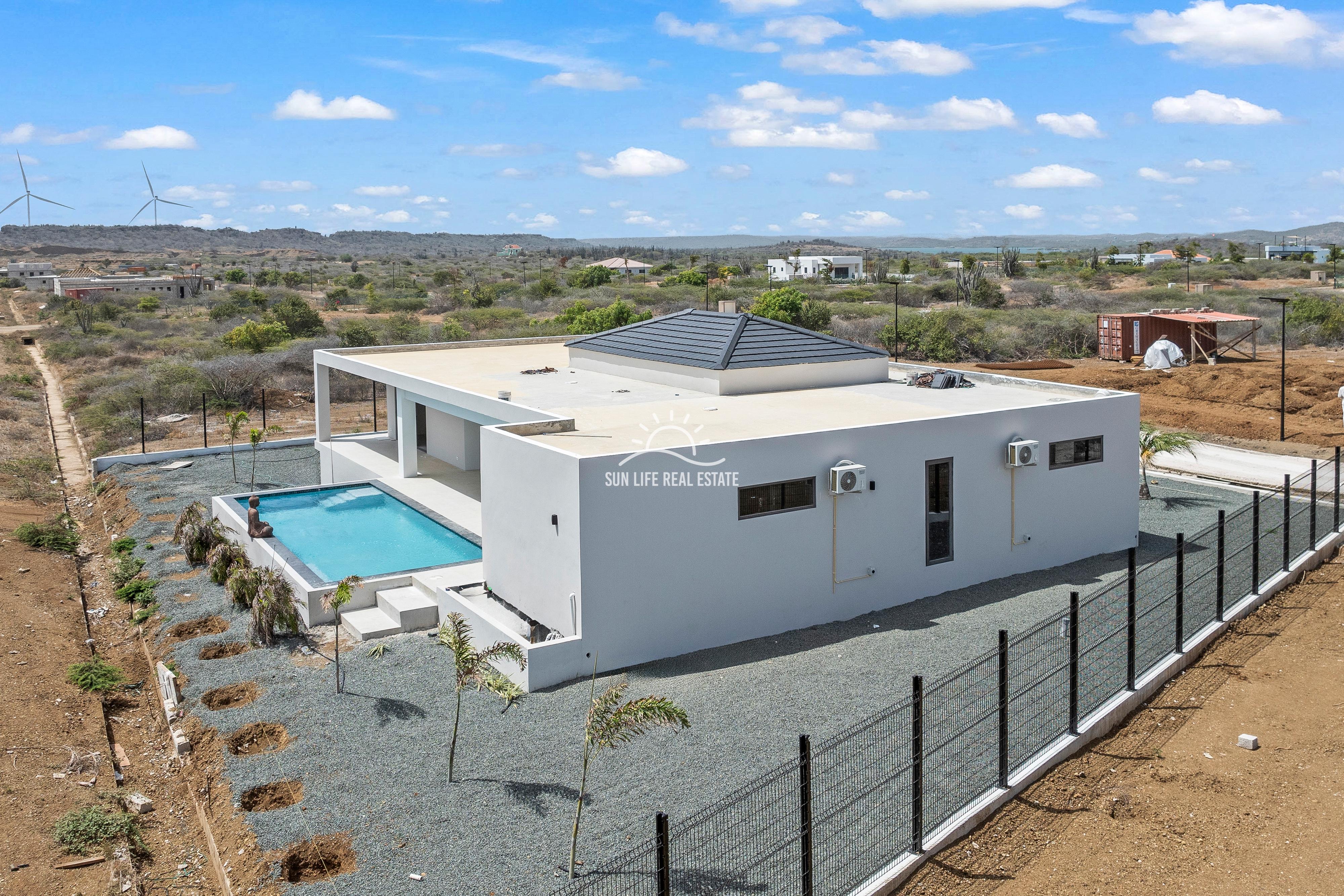 Newly Built Modern Luxury Villa for Rent in Hofi Sint Joris